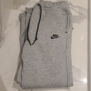Nike Tech Fleece Joggers NEW